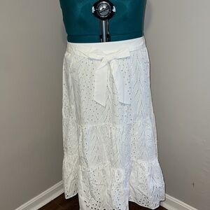 NWT Luxury Eyelet Skirt XXL